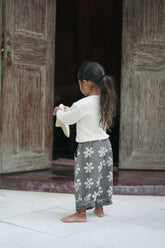 MINI WAFFLE SWEATER (Ecru)